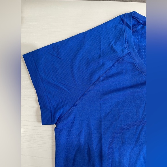 Lululemon Swiftly Tech Short-Sleeve Shirt 2.0 Blue Size 14 - Picture 3 of 5